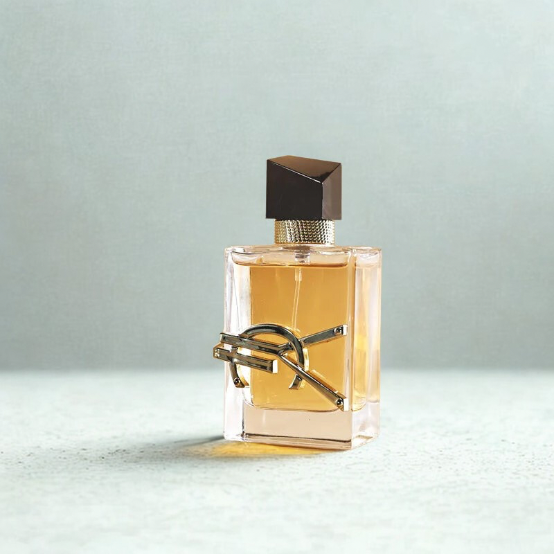 Luxeuria Luxe Musk Perfume for Women – 50ml Flirting Pheromone Spray with Citrus Floral Fragrance