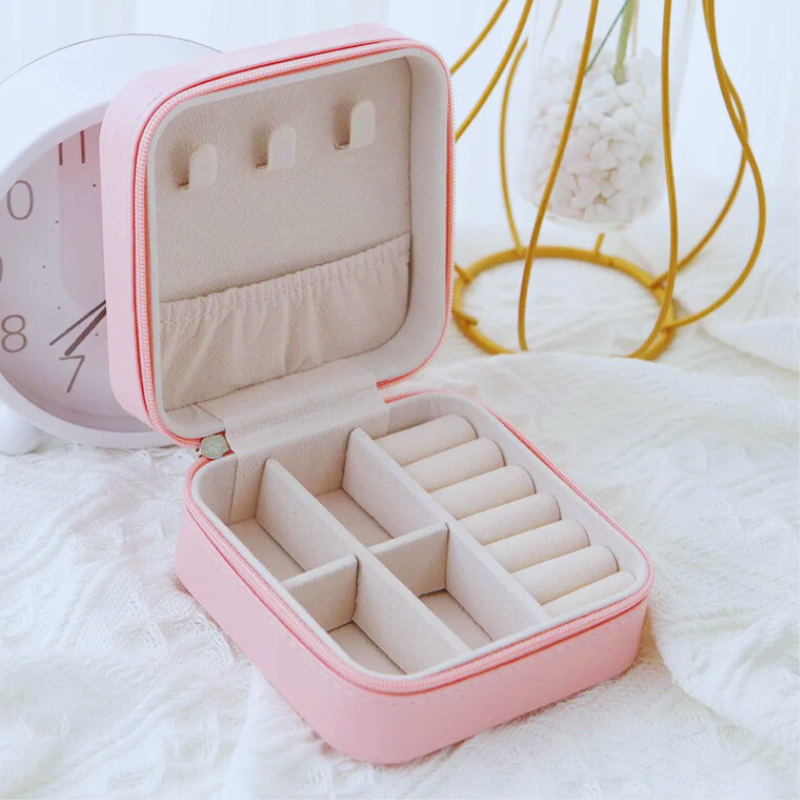 Luxeuria Luxe Travel Jewelry Box – Single Layer PU Leather Case in Black, White, or Pink
