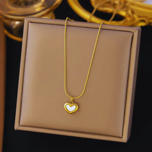 Luxeuria Luxe Black Heart Pendant Necklace – Stainless Steel