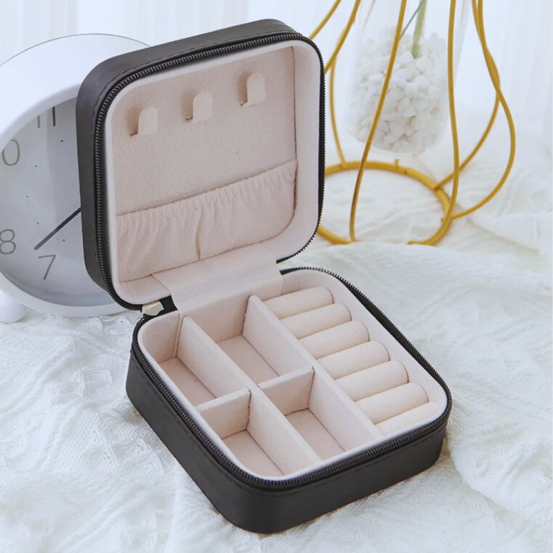 Luxeuria Luxe Travel Jewelry Box – Single Layer PU Leather Case in Black, White, or Pink