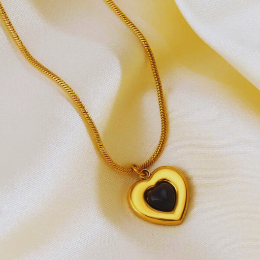 Luxeuria Luxe Black Heart Pendant Necklace – Stainless Steel